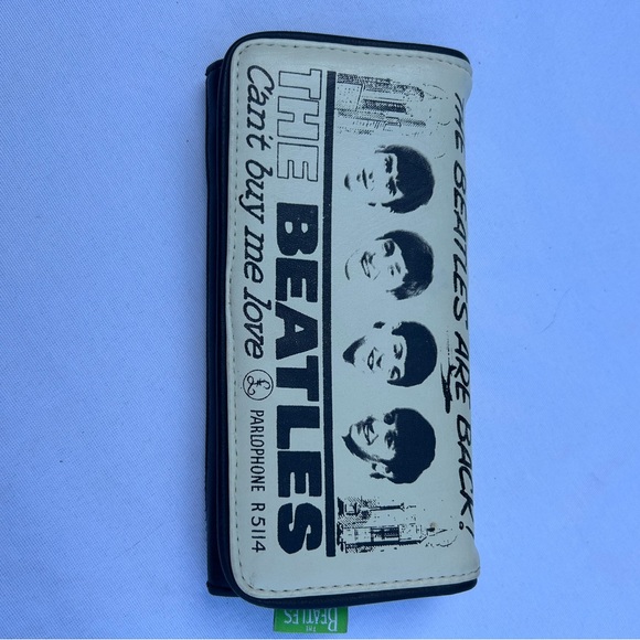 DISASTER DESIGN THE BEATLES GRAFFITI LADIES WALLET - Picture 1 of 3